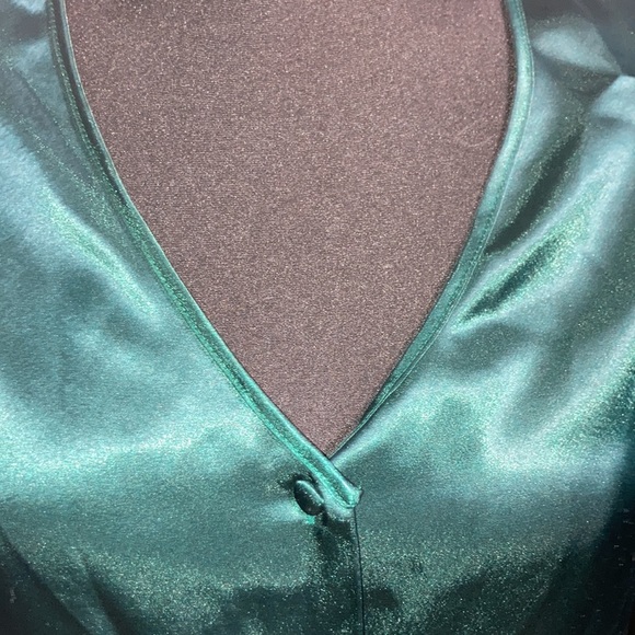 Vtg Victoria's Secret Gold Label Forest Green Floral Embroidered Top size M - Picture 5 of 8